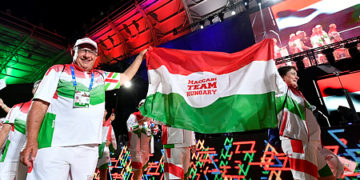 Viharos és döcögös nappal indítottunk