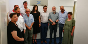 Emléktáblát kapott Dückstein Zoltán edző, tanár, újságíró, az ELTE Radnóti Miklós Gyakorló Gimnáziumában